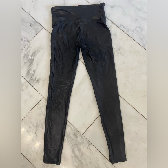 Spanx, women’s large, shiny vegan leather black wide waistband stretch leggings - Picture 6 of 7
